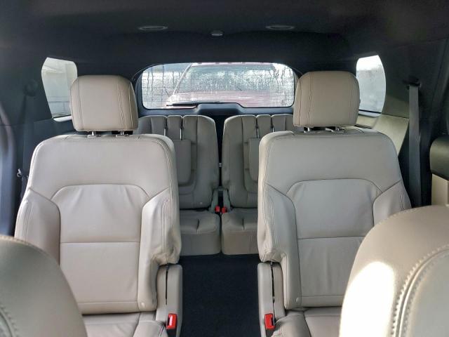 Ford Explorer Xlt Image 9