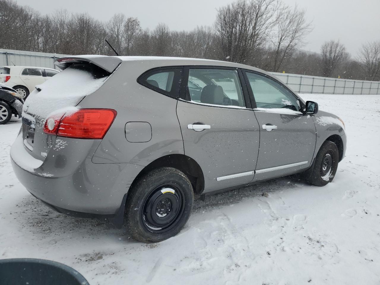 Nissan Rogue S Image 11