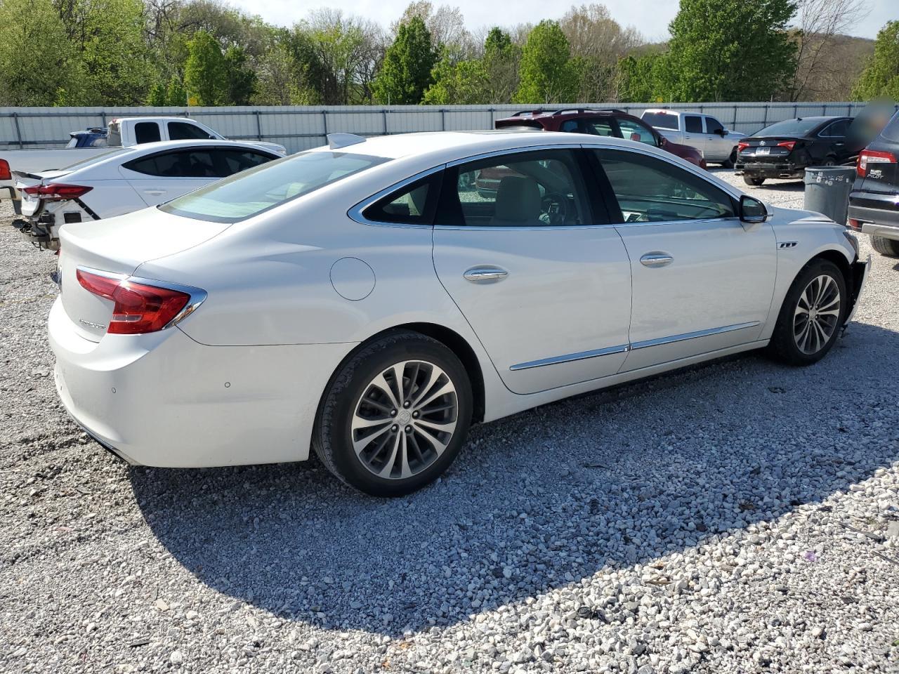 Buick LaCrosse Premium Image 5