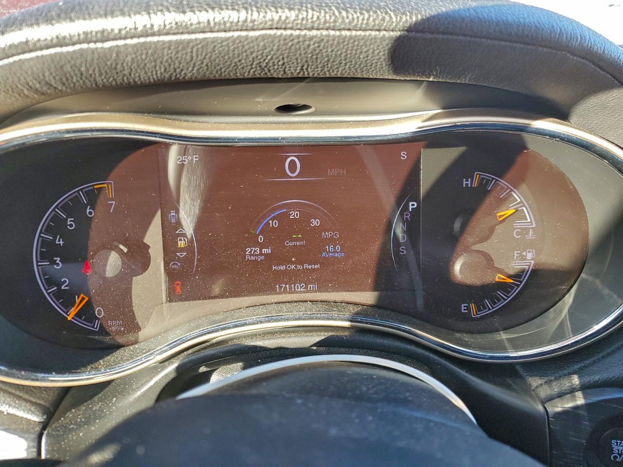 Jeep Grand Cherokee Summit Image 8