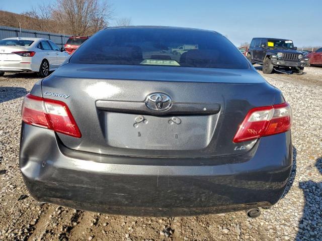 Toyota Camry Ce Image 9