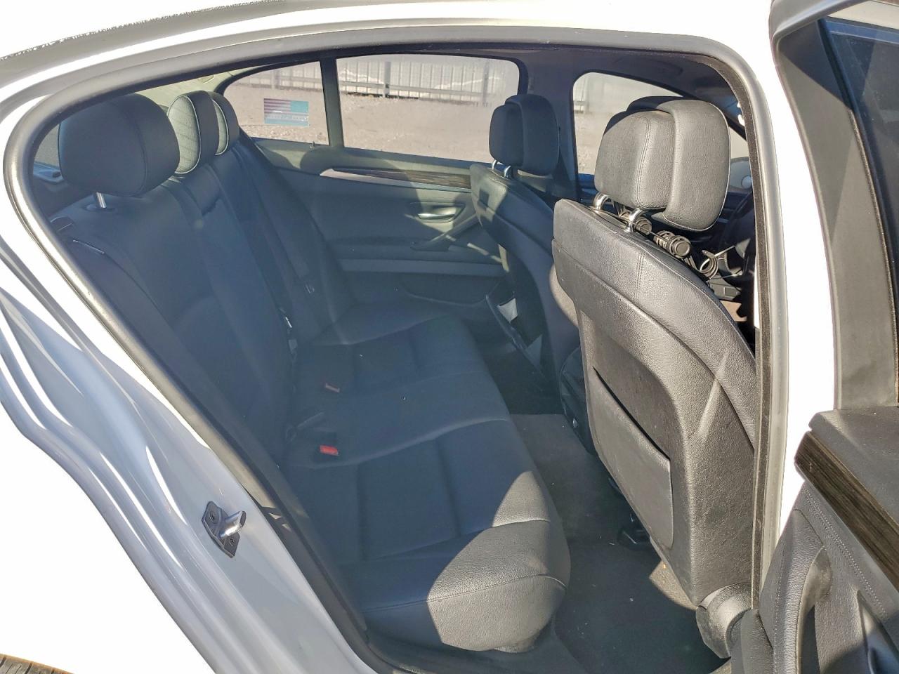 BMW 5 Series I Image 6