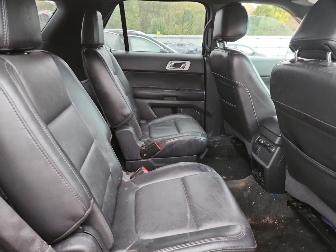 Ford Explorer Xlt Image 3