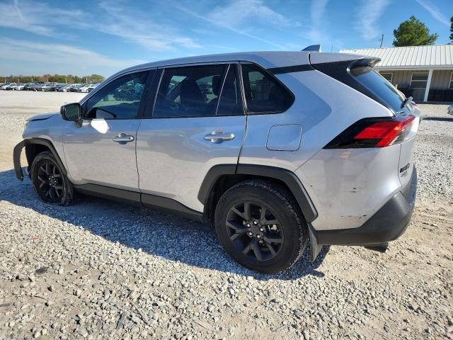 Toyota RAV4 Le Image 10