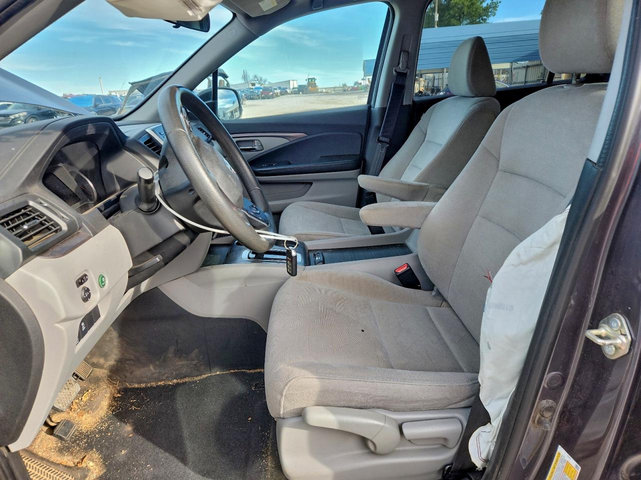 Honda Pilot Lx Image 9