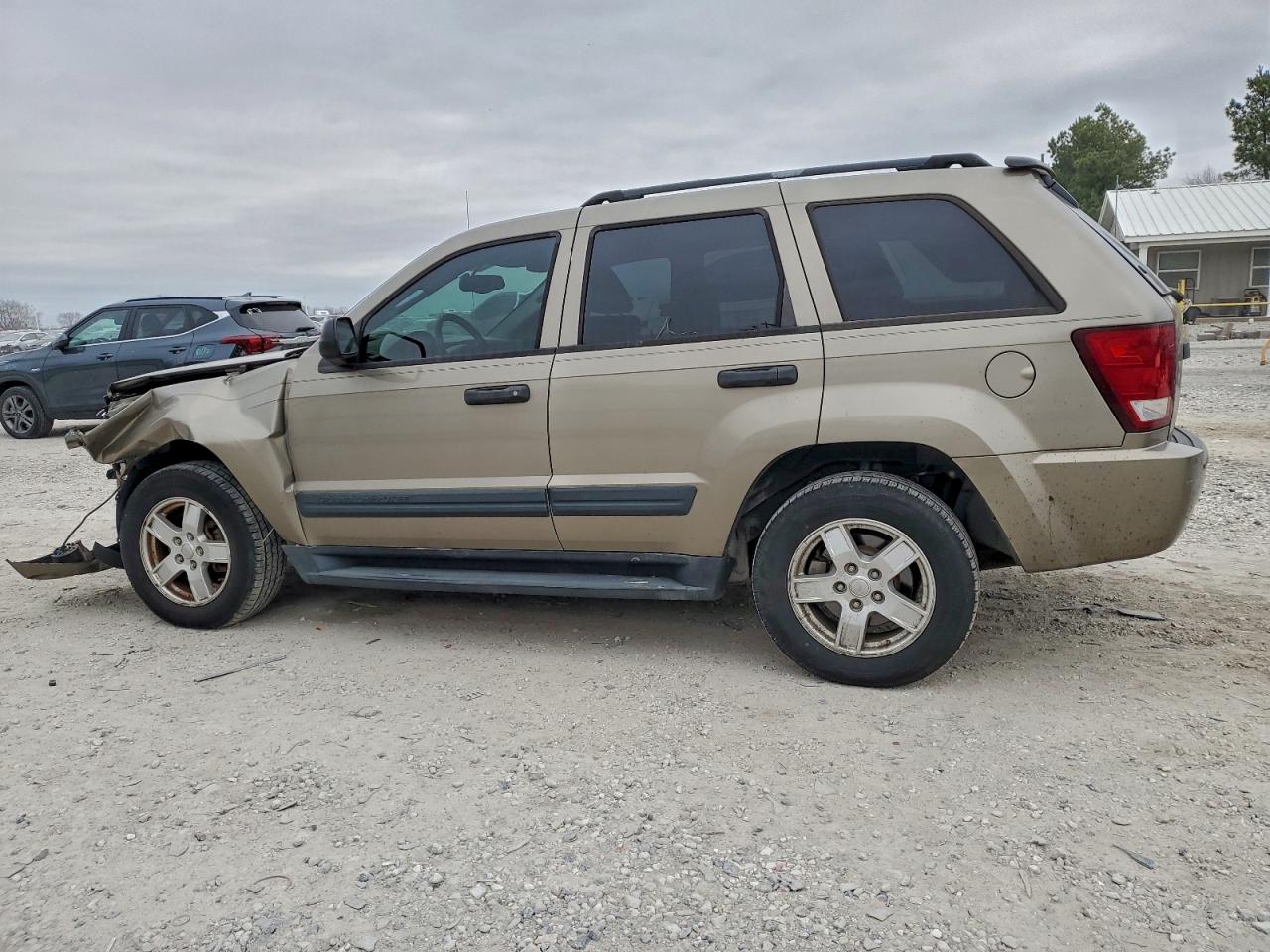 Jeep Grand Cherokee Laredo Image 12