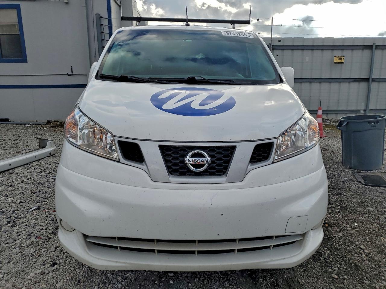Nissan Nv 2.5s Image 3