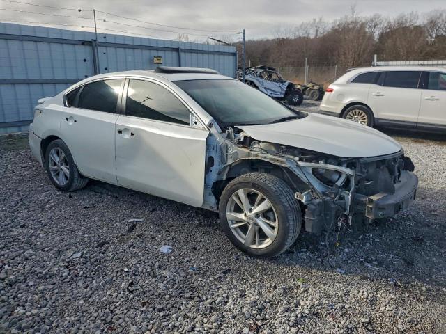 Nissan Altima 2.5 Image 11